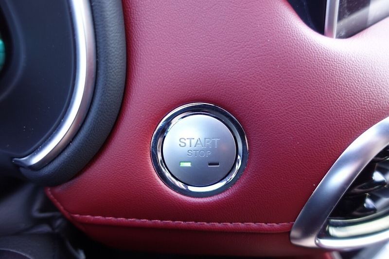 MG HS 1,5i 119kW M/T Elegance Panora - fotka 27 z 33