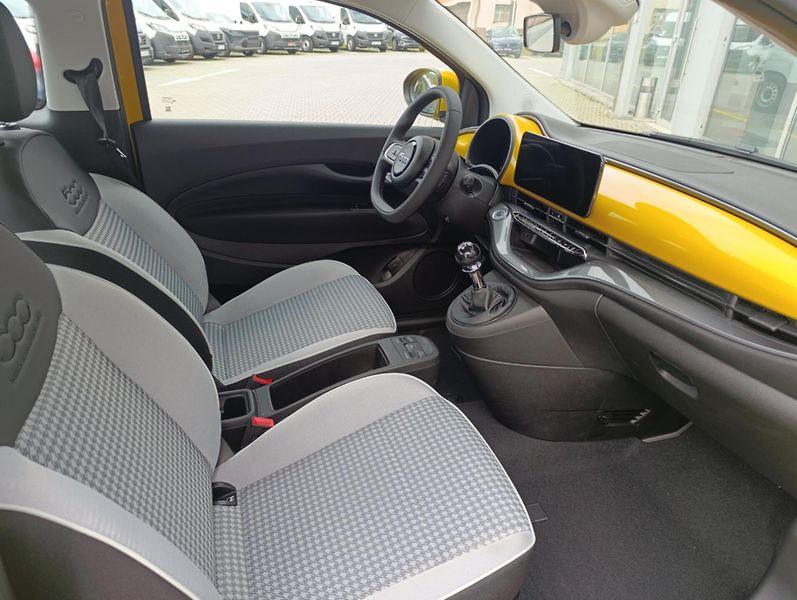 Fiat 500 (2026) 1,0 FireFly BSG  Torino - fotka 9 z 16