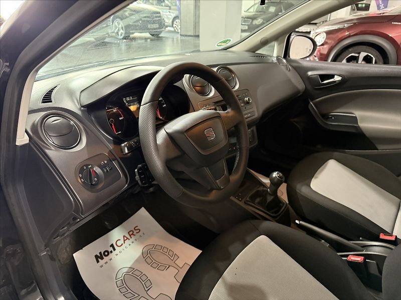 Seat Ibiza 1,6   TDI 66KW STK 02/28 ALU - fotka 6 z 15