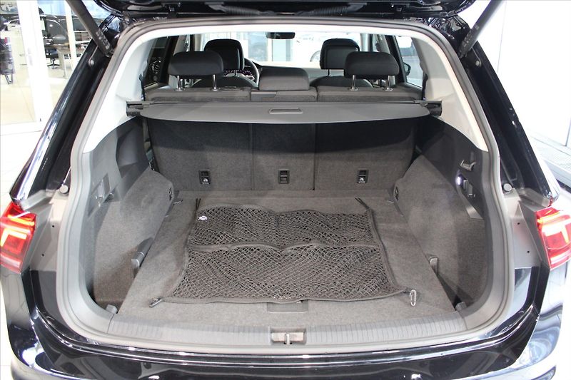Volkswagen Tiguan Allspace TSi 180kW DSG 4Motion - fotka 29 z 33