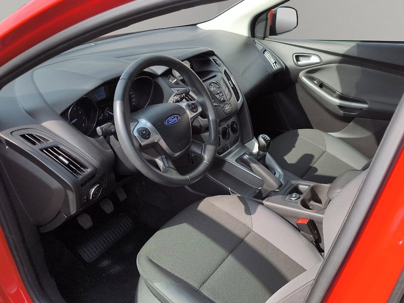 Ford Focus (2014) 1.0 74kW, ČR, 1. majitel, klim - fotka 19 z 21