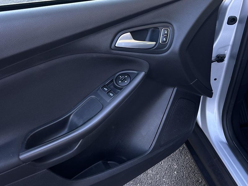 Ford Focus (2017) 2.0TDCI/110kW * KOMBI * 1.Maj. - fotka 5 z 34