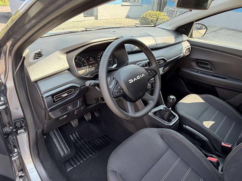 Dacia Sandero STEPWAY 1,0i 67kW klima závěs  - fotka 11 z 19