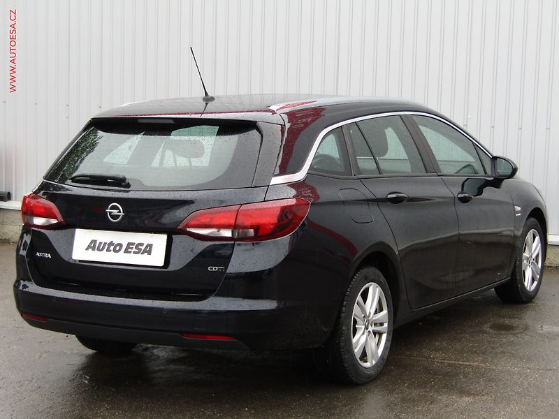Opel Astra (2019) 1.6 CDTi, ČR, servis.kniha - fotka 4 z 19