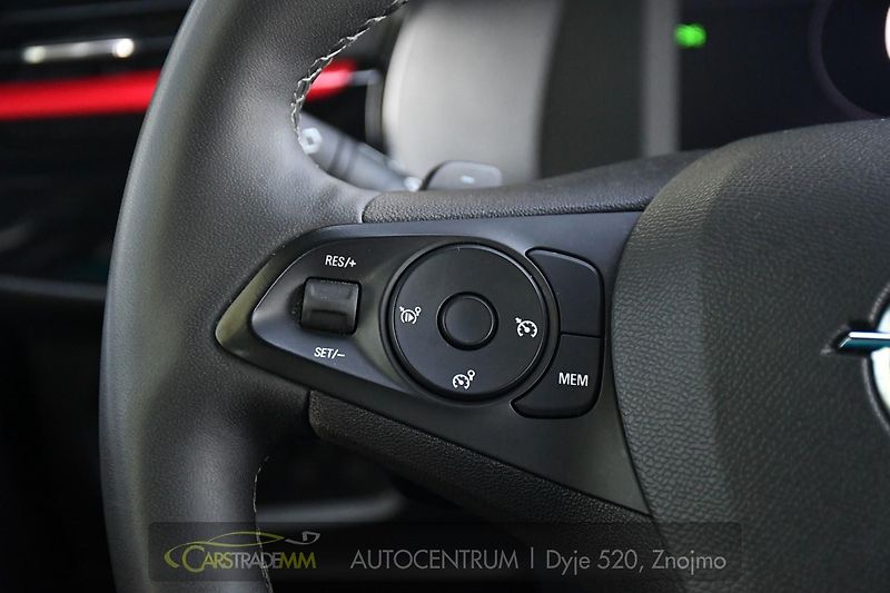 Opel Corsa 1.2T 96kW GS AUTOMAT - fotka 28 z 51