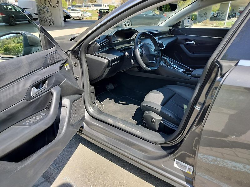 Peugeot 508 SW hybrid 225 e-EAT8 BUSINESS - fotka 9 z 32