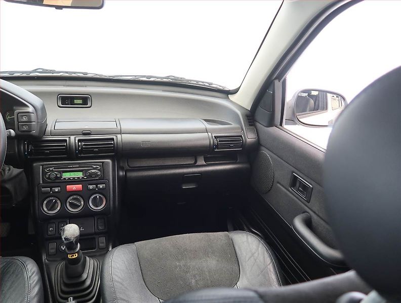 Land Rover Freelander (2003) 2.0 TD4, 4X4, Tažné - fotka 8 z 18