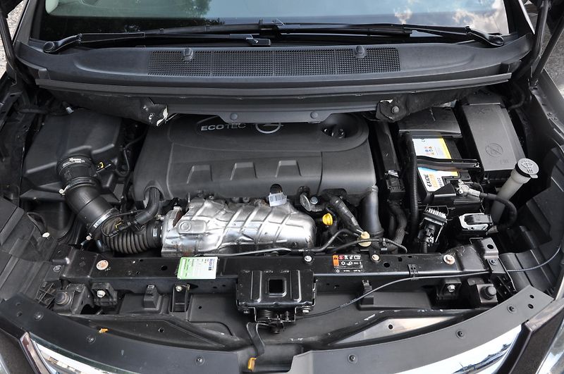 Opel Zafira TOURER 2.0CDTi 96kW 7.míst - fotka 12 z 19