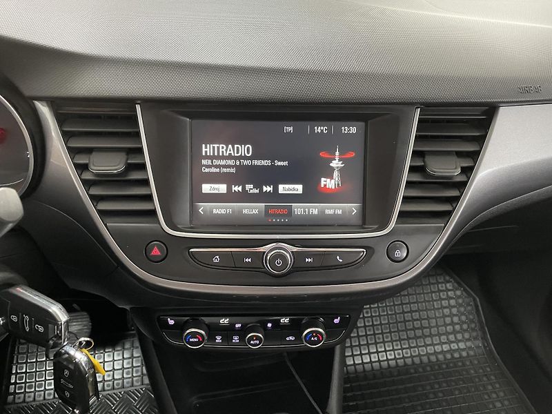 Opel Crossland X 1.2 i AUTOMAT ČR 1.MAJ SERVIS - fotka 23 z 24