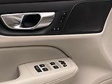 Volvo V60 T6 RECHARGE BRIGHT REZERVACE - náhled 30