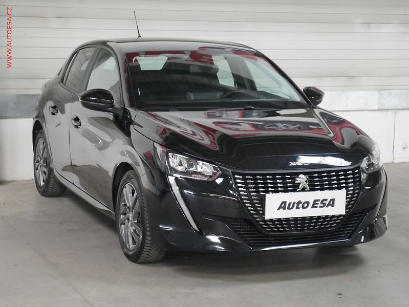 Peugeot 208 (2022) 1.2PT, 2.maj,ČR, LED, autoAC - fotografie inzerátu