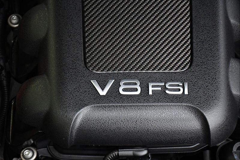 Audi RS 5 4.2 V8 B&O PO VELKÉM SERVISE  - fotka 44 z 45