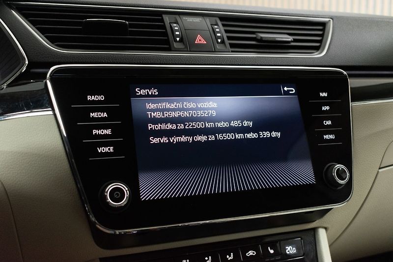 Škoda Superb TDI 147kW 4x4*L&K*TAŽNÉ*ČR 1.M - fotka 40 z 49