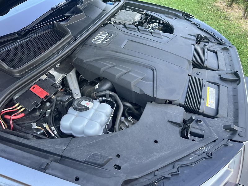 Audi Q7 3.0TDI 200KW,S-LINE,VZDUCH,TZ - fotka 50 z 52