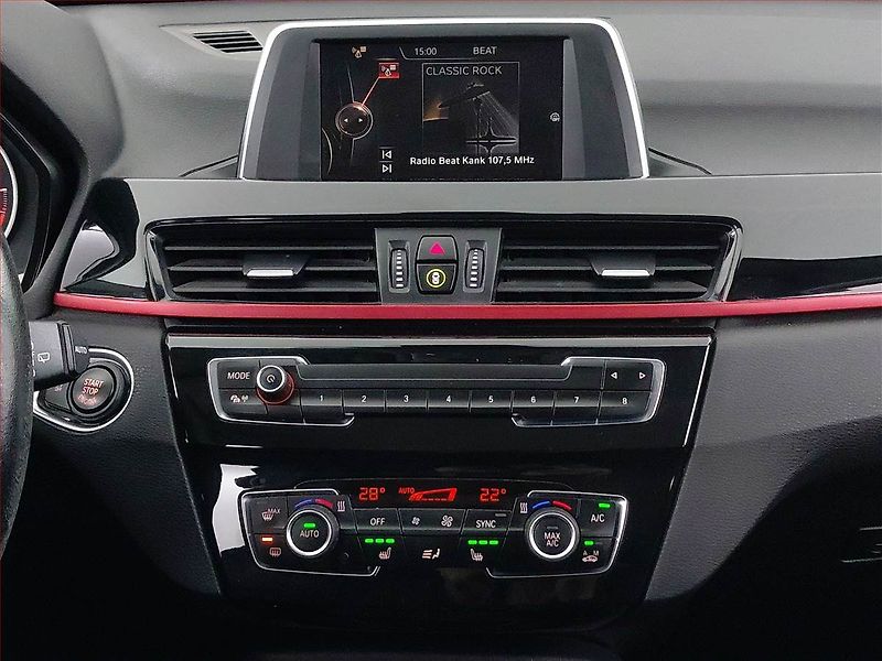 BMW X1 (2016) sDrive18d, Automat, Serv.kniha - fotka 12 z 21