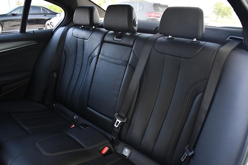 BMW Řada 5 530D M-SPORT 2xKOLA  - fotka 21 z 53