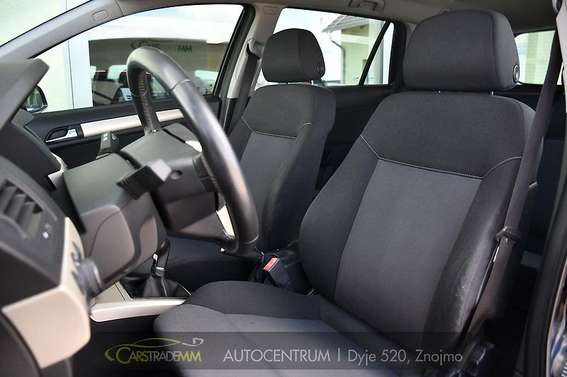 Opel Astra SW 1.6i SPORT A/C  - fotka 11 z 42