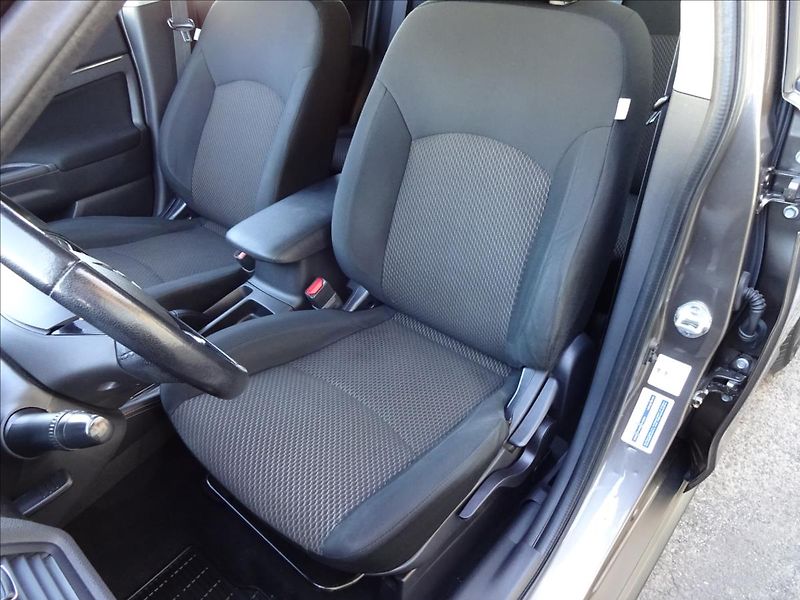 Mitsubishi ASX 1,6 i 85kW - fotka 17 z 52