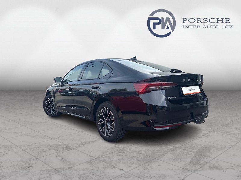 Škoda Octavia Selection 1.5 TSI 110kW - fotka 7 z 26