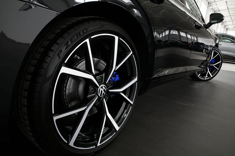 Volkswagen Arteon Shooting Brake R 2.0TSI 235kW DSG Tažné DCC - fotka 9 z 30
