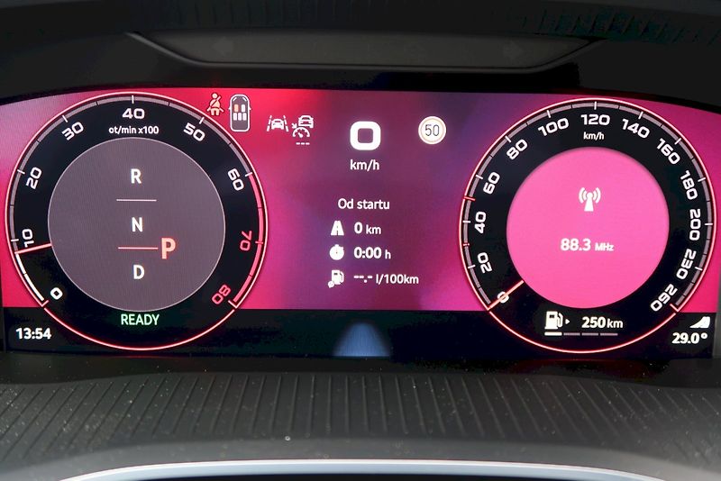 Škoda Octavia (2025) Combi SportLine 1,5 TSi m-HEV - fotka 19 z 32