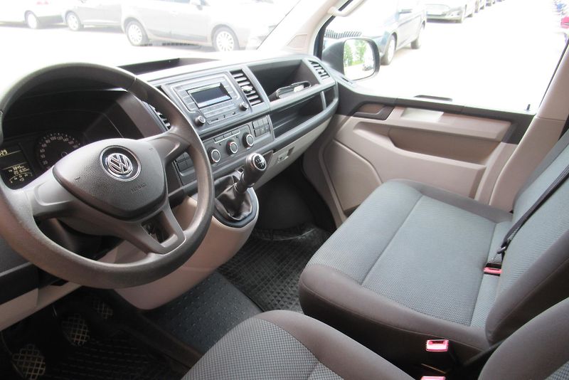 Volkswagen Transporter T6 2.0TDI KLIMA EL.DVEŘE 9MÍST - fotka 16 z 25