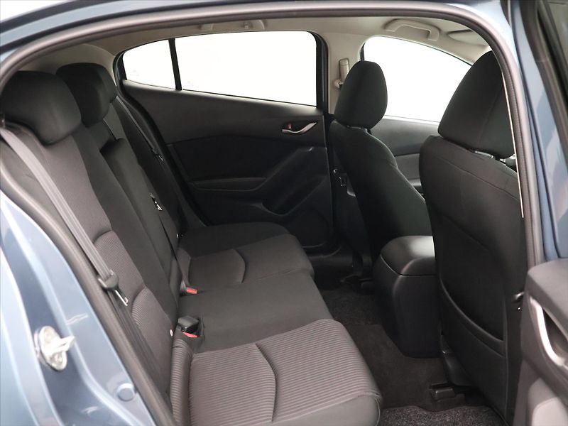 Mazda 3 2,0 Skyactiv-G120 88kW - fotka 12 z 28