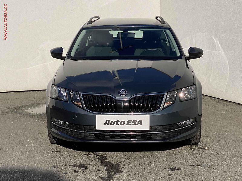 Škoda Octavia (2018) 1.4 TSi, Style, TZ, +kola - fotka 2 z 18
