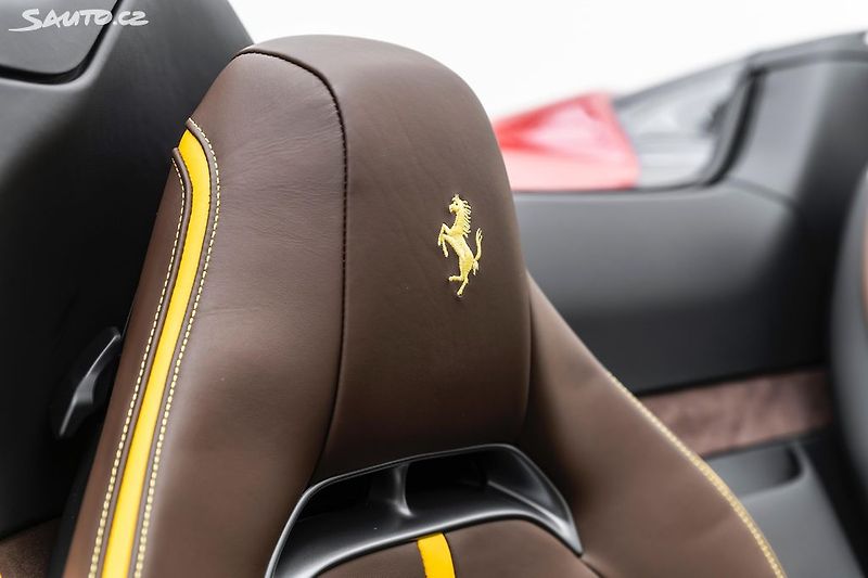 Ferrari SF90 Spider*FULL carbon*metalíza - fotka 18 z 47