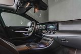 Mercedes-Benz Třídy E (2022) 53-AMG-4M-PANO-DIS-360-GTsport - náhled 16