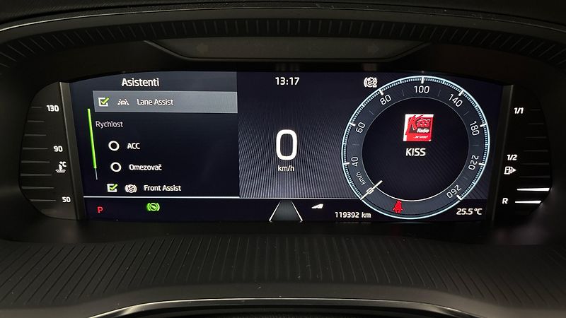 Škoda Octavia 2.0 TDI DSG Style Combi - fotka 10 z 26