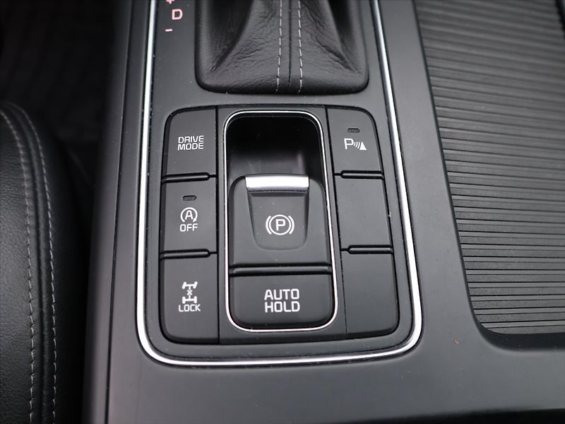Kia Sorento 2.2 CRDI 147kW Exclusive 4x4 - fotka 24 z 33