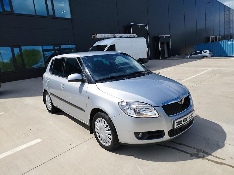 Škoda Fabia II.1.2i,51kw,volat- 608081843 - fotka 1 z 18