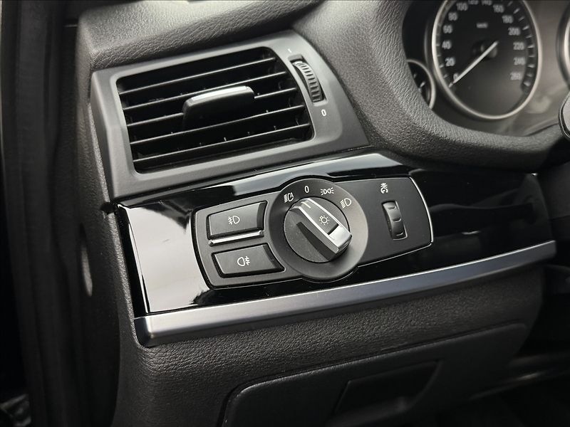 BMW X3 3,0 4X4 M NAVI ROZVODY KAMERA - fotka 8 z 43