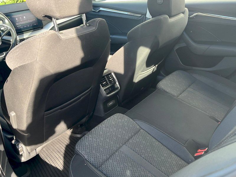 Škoda Octavia (2022) 1.5 TSI 110kW Style Combi - fotka 15 z 24