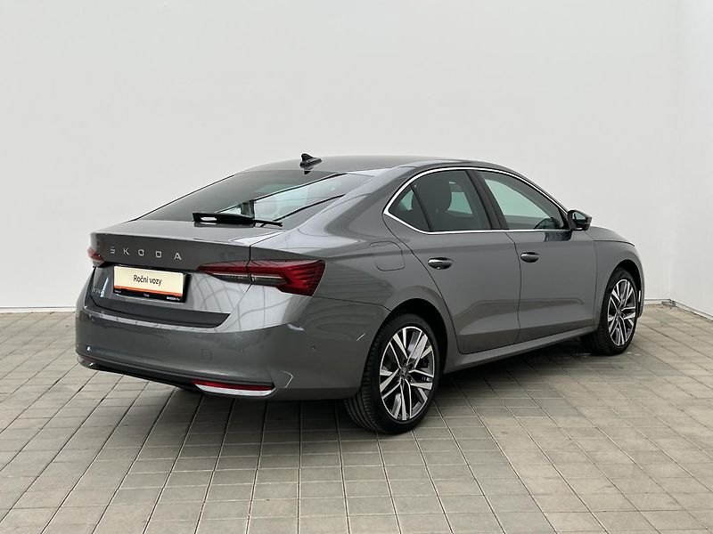 Škoda Octavia 1.5 TS EXLUSIVE SELECTION - fotka 2 z 29