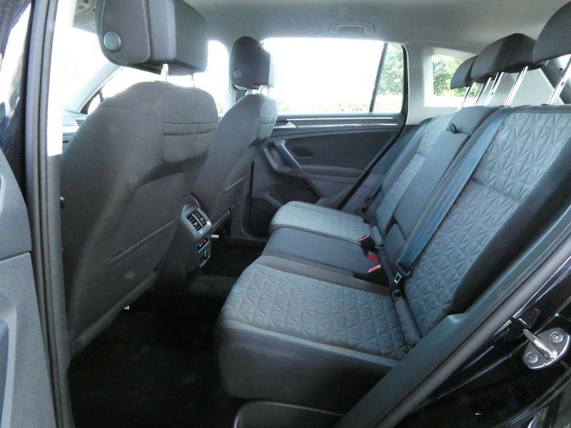 Volkswagen Tiguan Life 2.0 TDI 110KW DSG - fotka 24 z 30