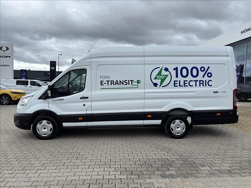 Ford Transit Trend L4 135kW 89kWh BEV - fotka 2 z 46