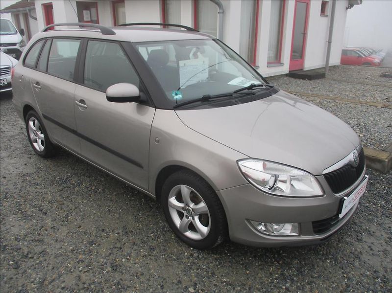 Škoda Fabia 1,2 TSI, klima,serviska,1.maj, - fotografie inzerátu