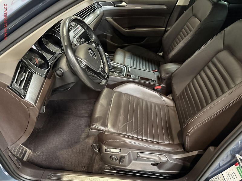 Volkswagen Passat (2016) 2.0TDi 4x4, ČR, Alltrack - fotka 11 z 26