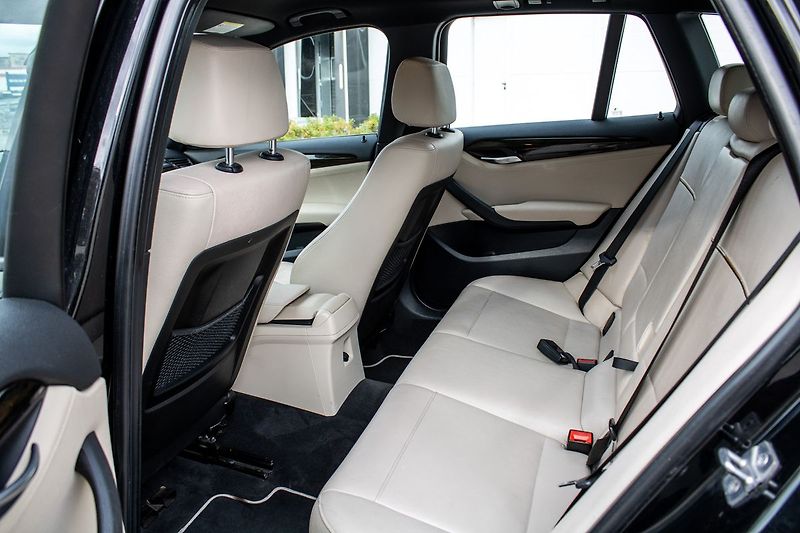 BMW X1 - fotka 27 z 30