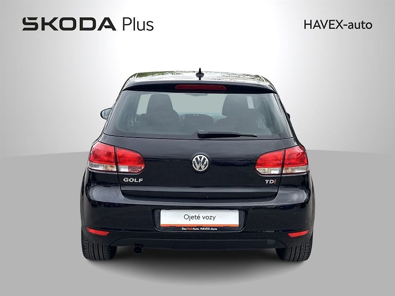 Volkswagen Golf (2012) 1.6 TDI Trend - fotka 30 z 30