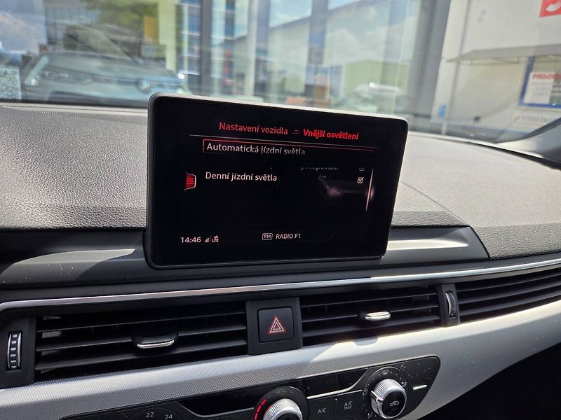 Audi A4 Avant 2.0 TDI DSG - fotka 22 z 37