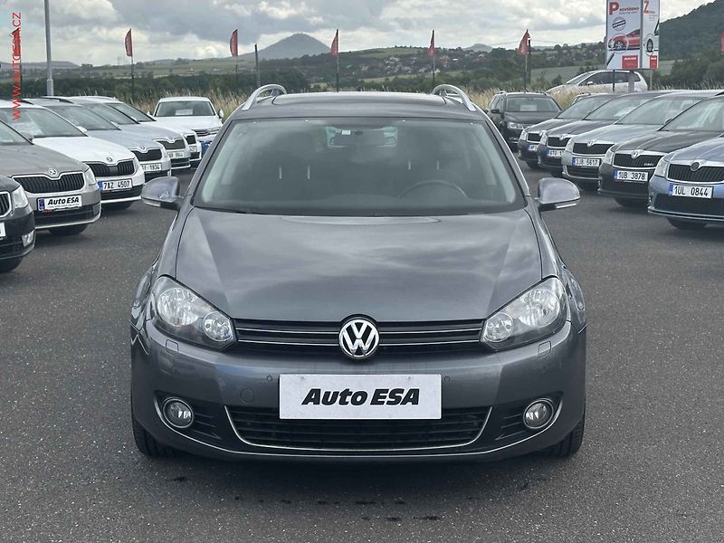Volkswagen Golf (2010) 1.6 TDi, DSG - fotka 2 z 15