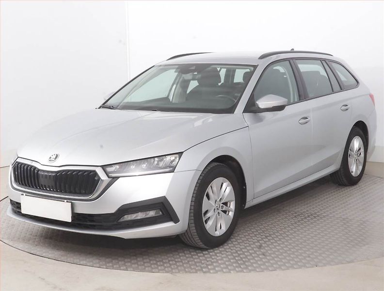 Škoda Octavia (2023) 2.0 TDI, ČR,1.maj, Serv.kniha - fotka 2 z 15