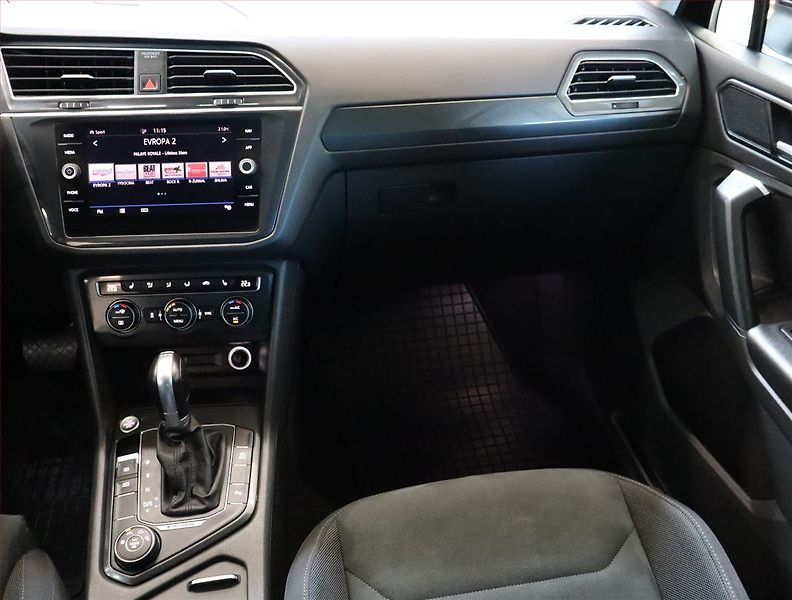 Volkswagen Tiguan (2019) Highline 2.0 TSI - fotka 8 z 25