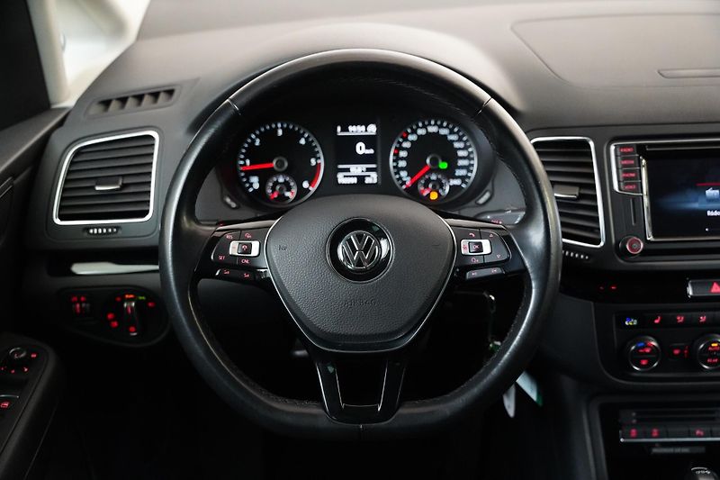 Volkswagen Sharan - fotka 17 z 25