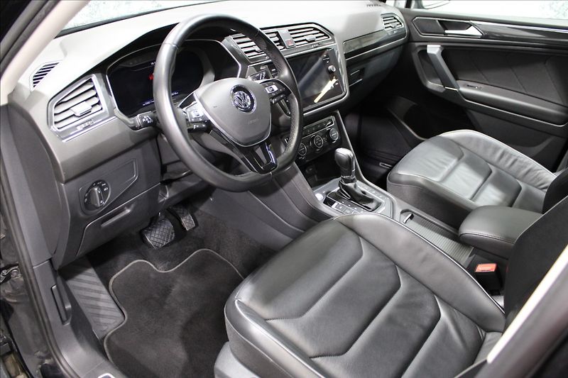 Volkswagen Tiguan Allspace 2,0 TSI ALL 4M DSG R-line - fotka 9 z 33