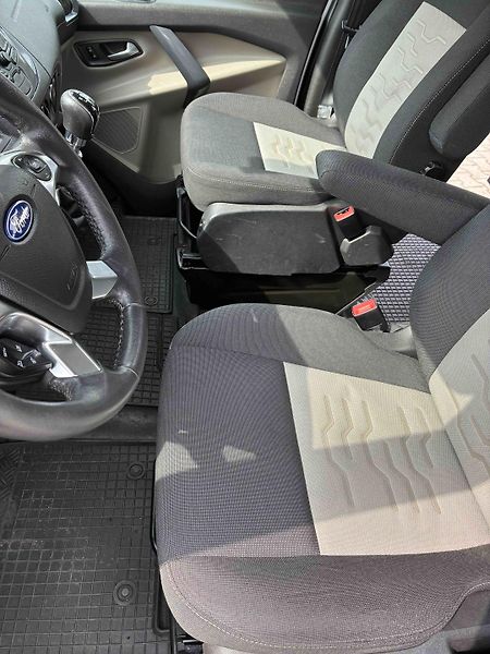 Ford Tourneo Custom (2015) L1-H1 KLIMA + TZ - fotka 10 z 13