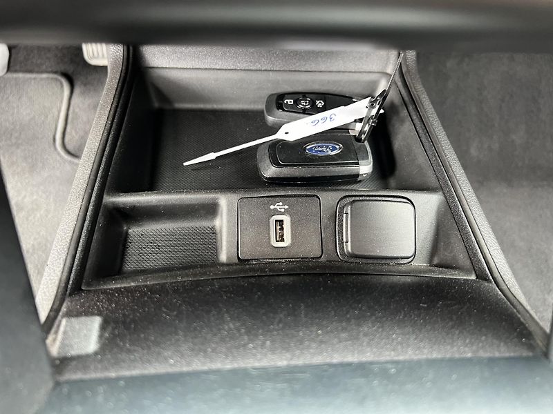 Ford Mondeo (2019) 2.0TDCi*110KW*Kamera - fotka 26 z 39